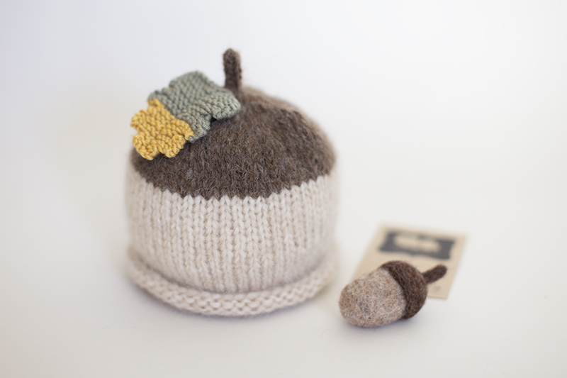 Newborn Acorn Hat & Acorn feltie