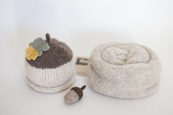 Little Acorns Knot Hat